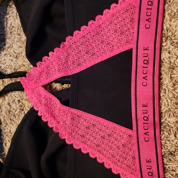 Cacique Front Closure Bra - Picture 4 of 8